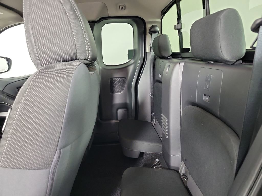 Used 2025 Nissan Frontier SV RWD image 24