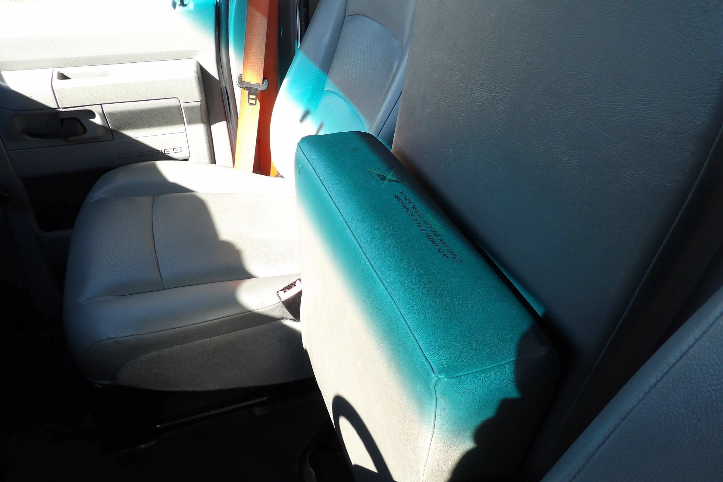 Used 2014 Ford E-350 and Econoline 350 Super Duty RWD image 15