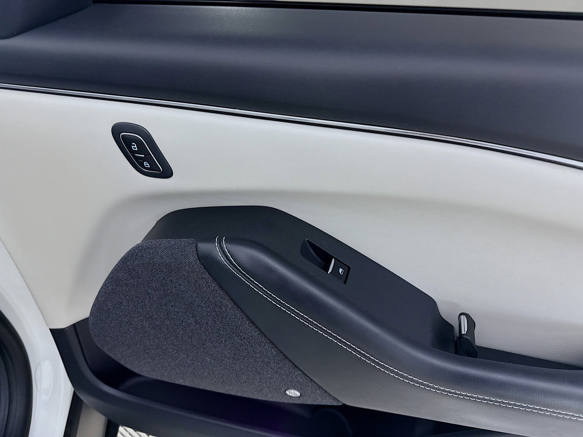 Used 2021 Ford Mustang Mach-E Premium image 31