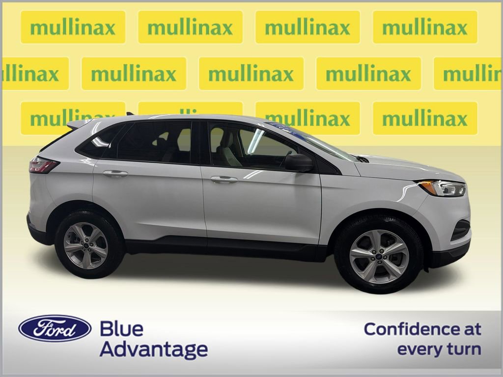 Certified 2021 Ford Edge SE image 2