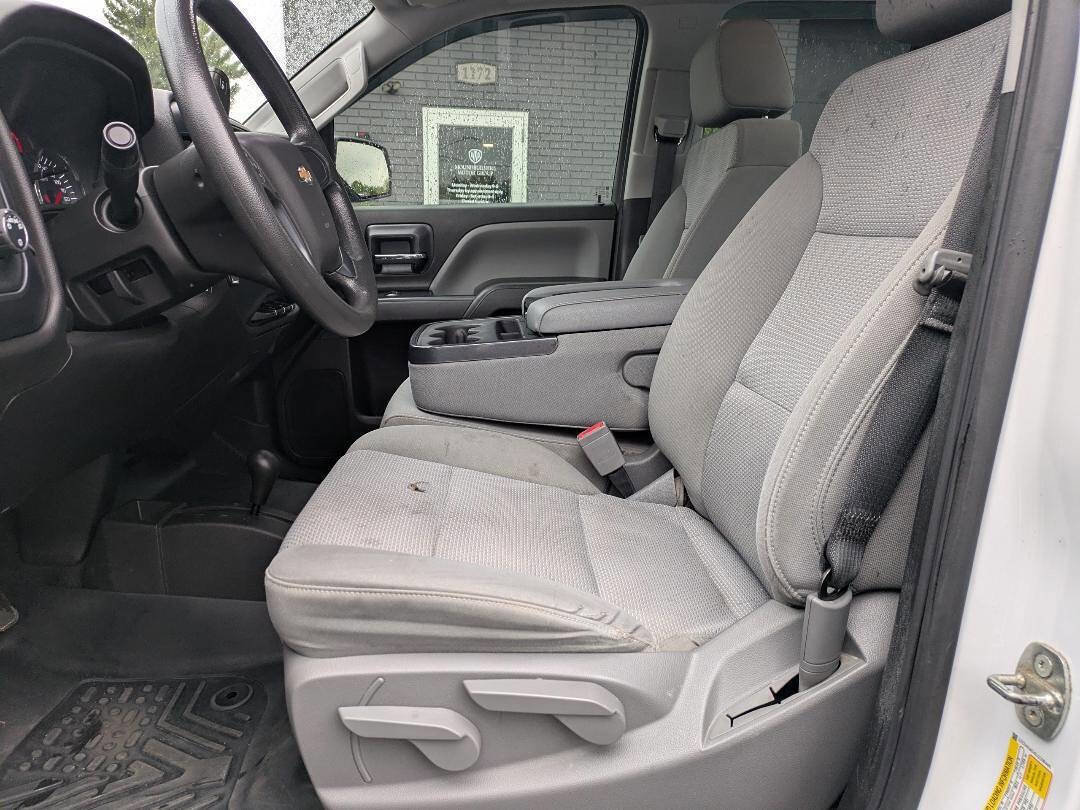 Used 2018 Chevrolet Silverado 1500 W/T w/ Trailering Package AWD/4WD image 11