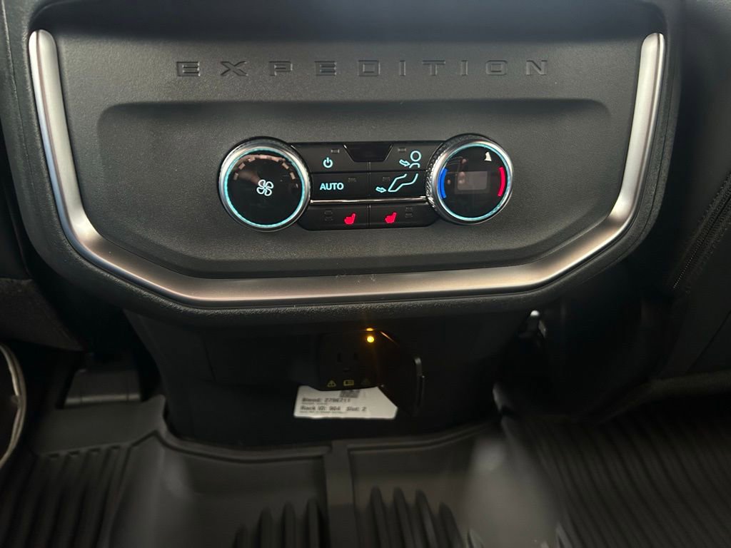 New 2025 Ford Expedition Tremor image 13
