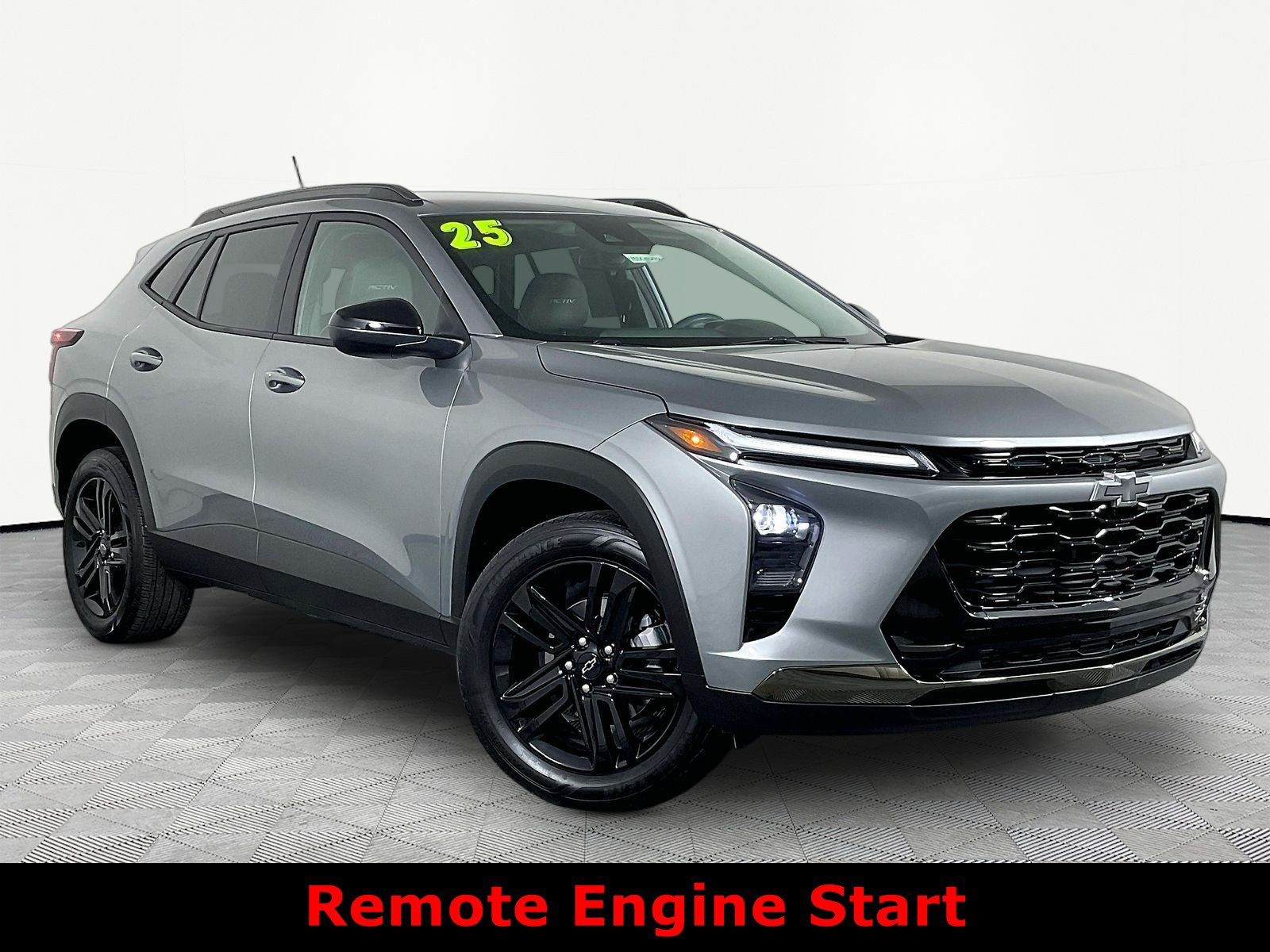 Used 2025 Chevrolet Trax ACTIV w/ Driver Confidence Package FWD image 3