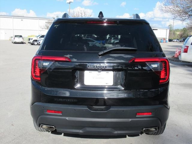Used 2023 GMC Acadia SLT w/ Elevation Edition image 6