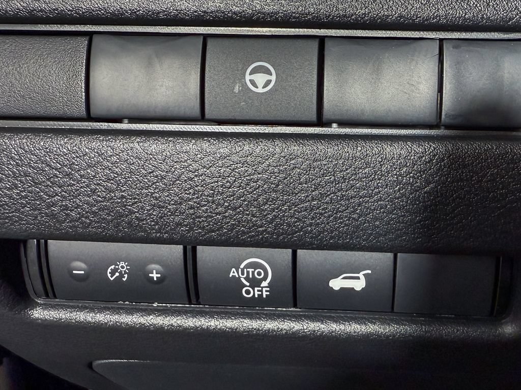 Certified 2026 Nissan Rogue SV AWD/4WD image 29