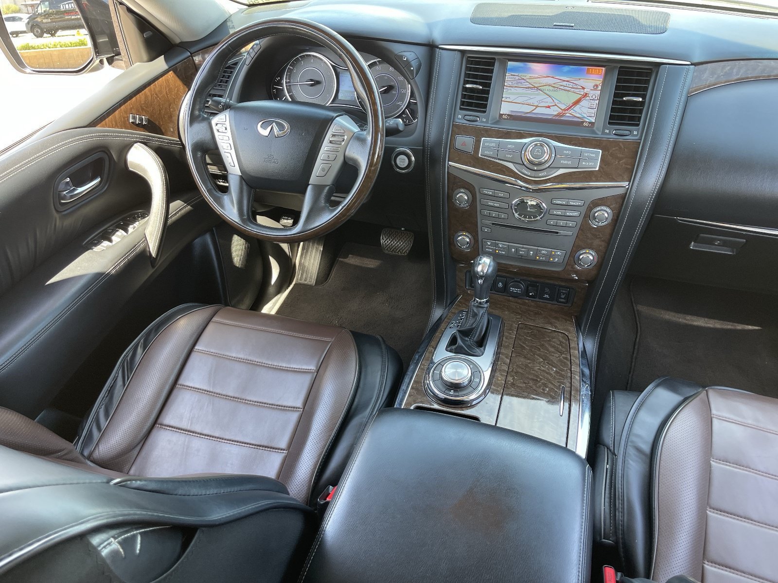 Used 2017 INFINITI QX80 4WD w/ Driver Assistance Package image 16