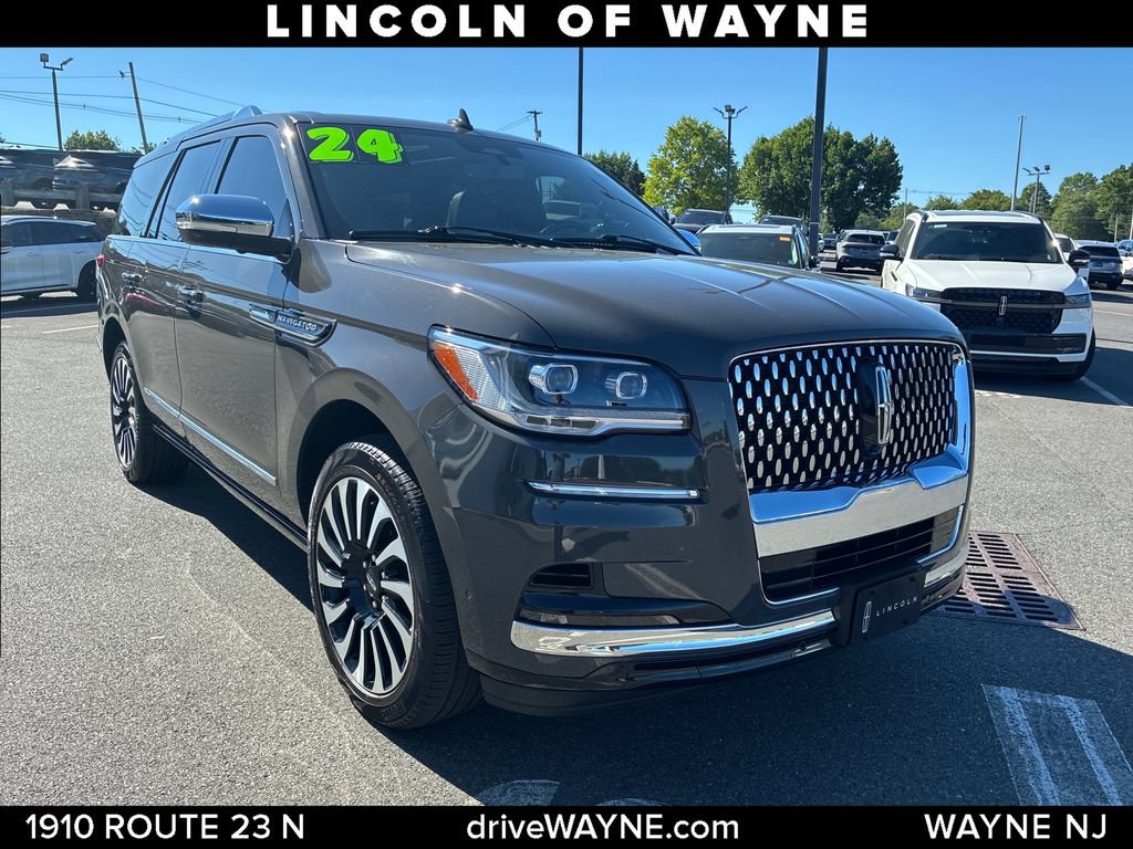 Certified 2024 Lincoln Navigator Black Label AWD/4WD image 10