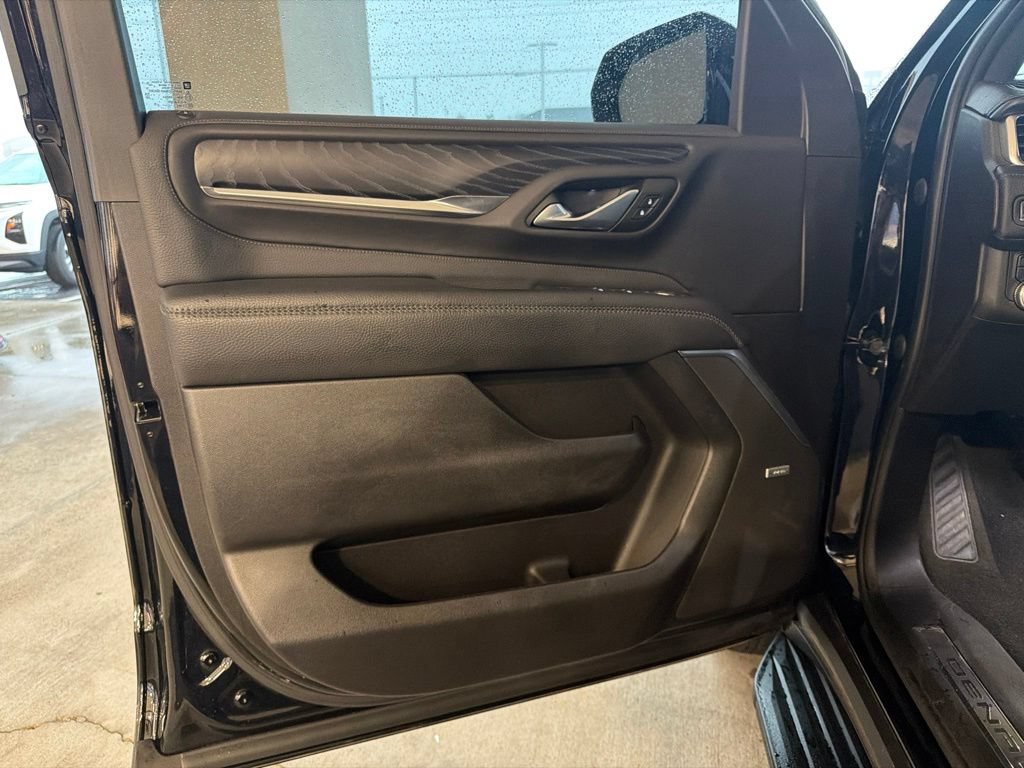 Used 2022 GMC Yukon Denali AWD/4WD image 17