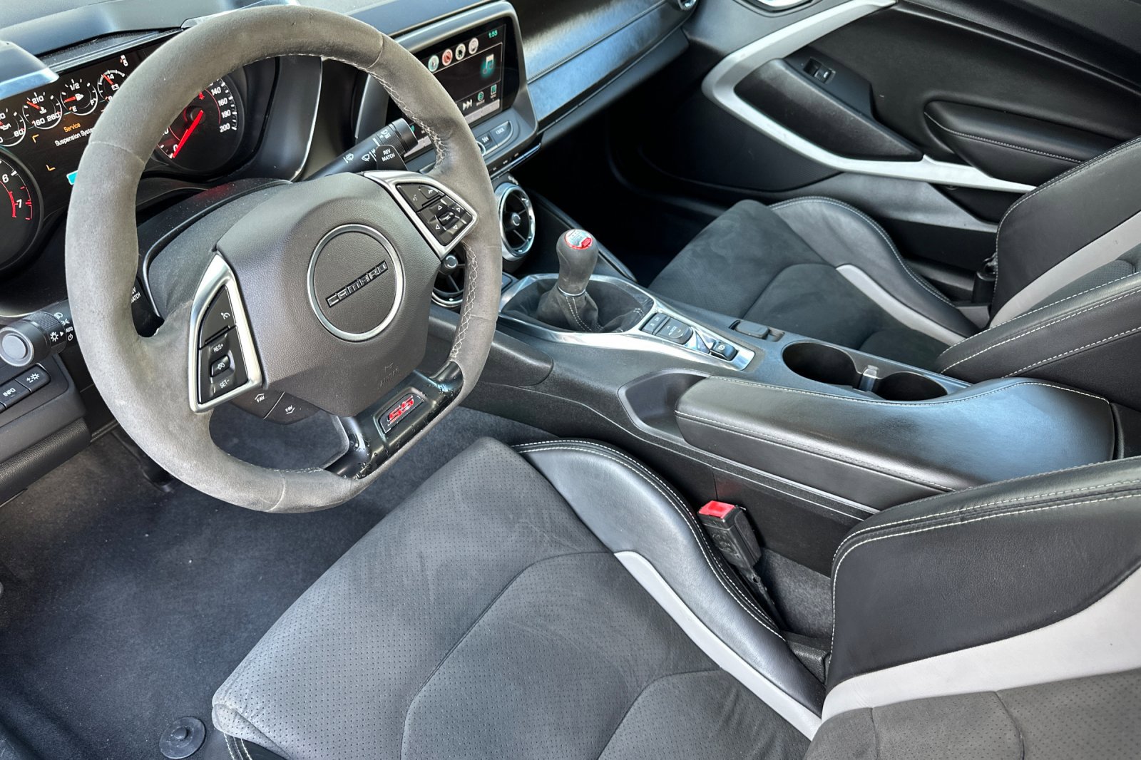 Used 2018 Chevrolet Camaro SS image 10