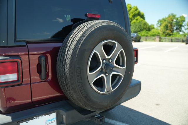 Used 2022 Jeep Wrangler Sport AWD/4WD image 40