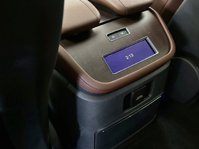 Used 2025 Lincoln Navigator Reserve AWD/4WD image 27