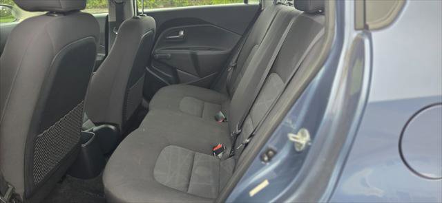 Used 2016 Kia Rio LX image 9