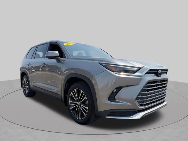 Used 2025 Toyota Grand Highlander AWD Hybrid image 2