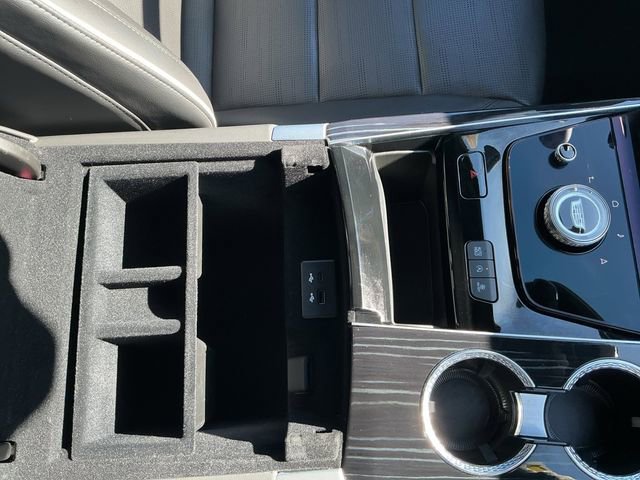 Used 2025 Cadillac Escalade Sport w/ LPO, ONYX Package AWD/4WD image 28