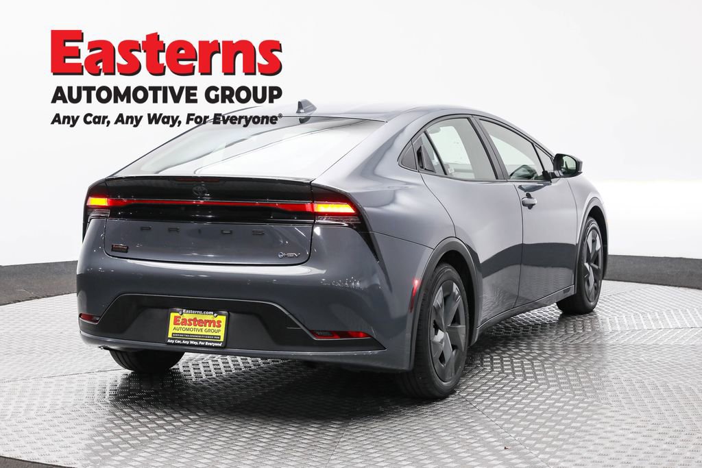 Used 2024 Toyota Prius LE image 5