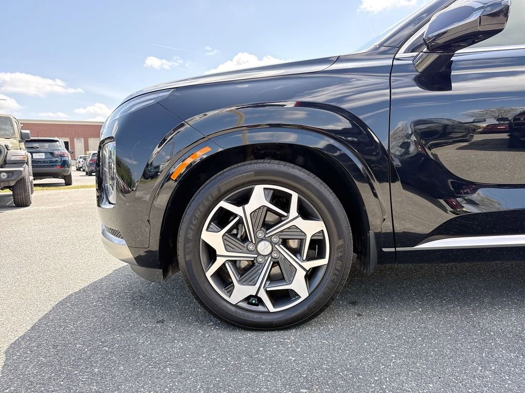 Used 2022 Hyundai Palisade Calligraphy w/ Winter Package image 10