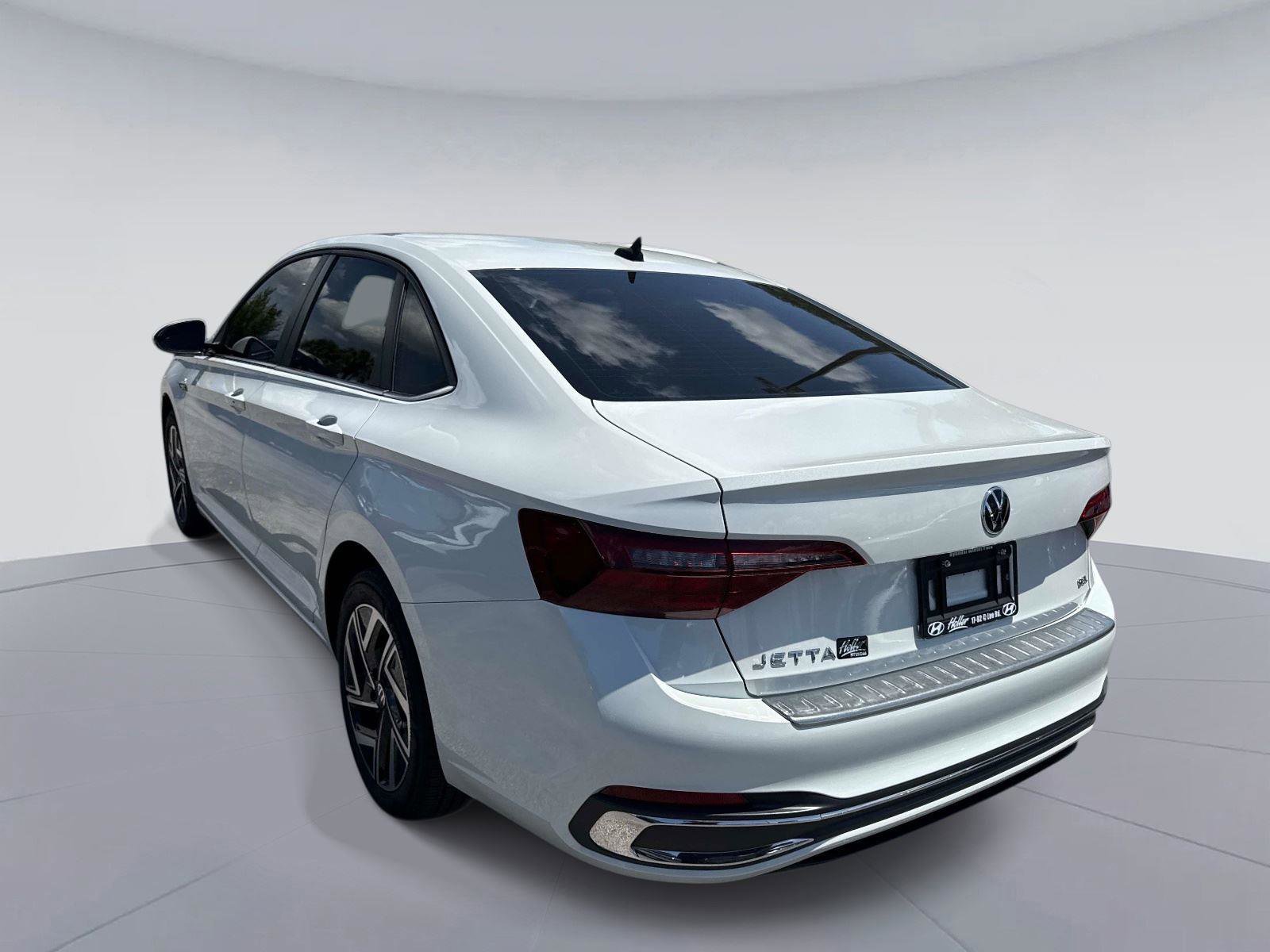 Used 2022 Volkswagen Jetta SEL FWD image 5