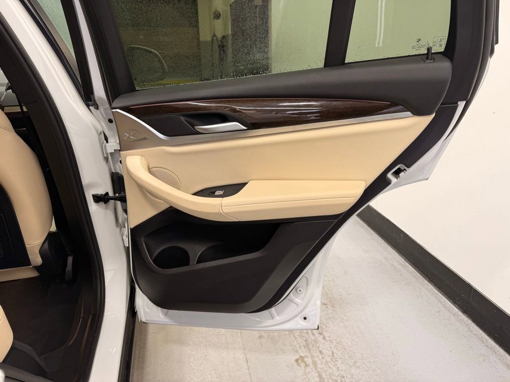 Used 2023 BMW X4 xDrive30i w/ Convenience Package image 25