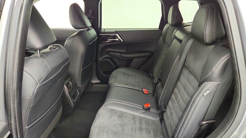 Used 2022 Mitsubishi Outlander SE AWD/4WD image 20