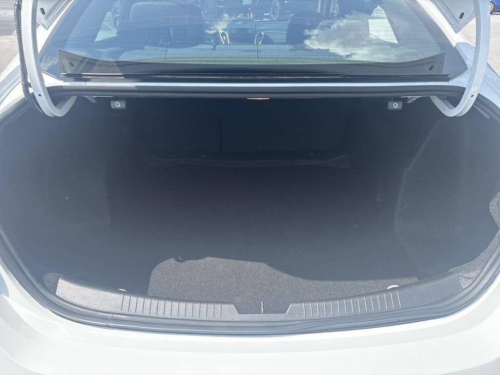 Certified 2022 Chevrolet Malibu LT FWD image 24