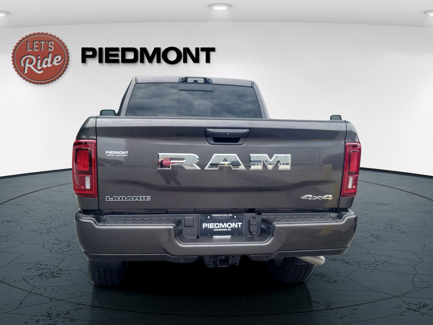 New 2026 RAM 2500 Laramie AWD/4WD image 8