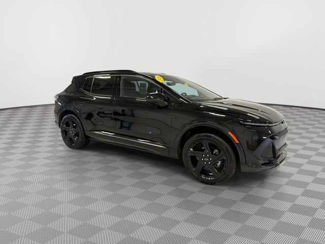 Certified 2026 Chevrolet Equinox EV RS w/ Convenience Package II AWD/4WD image 13