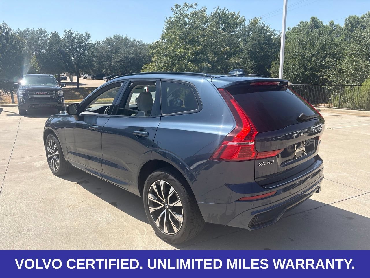 Certified 2024 Volvo XC60 B5 Core w/ Protection Package Premier AWD/4WD image 7