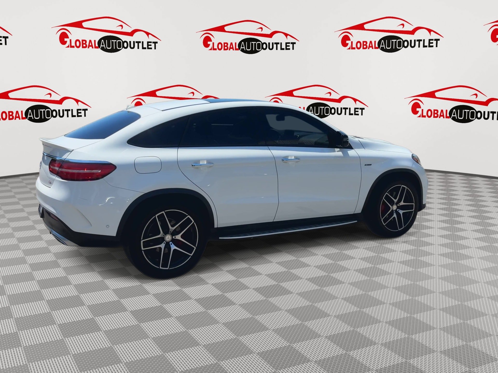 Used 2016 Mercedes-Benz GLE 450 4MATIC Coupe w/ Premium Package image 8