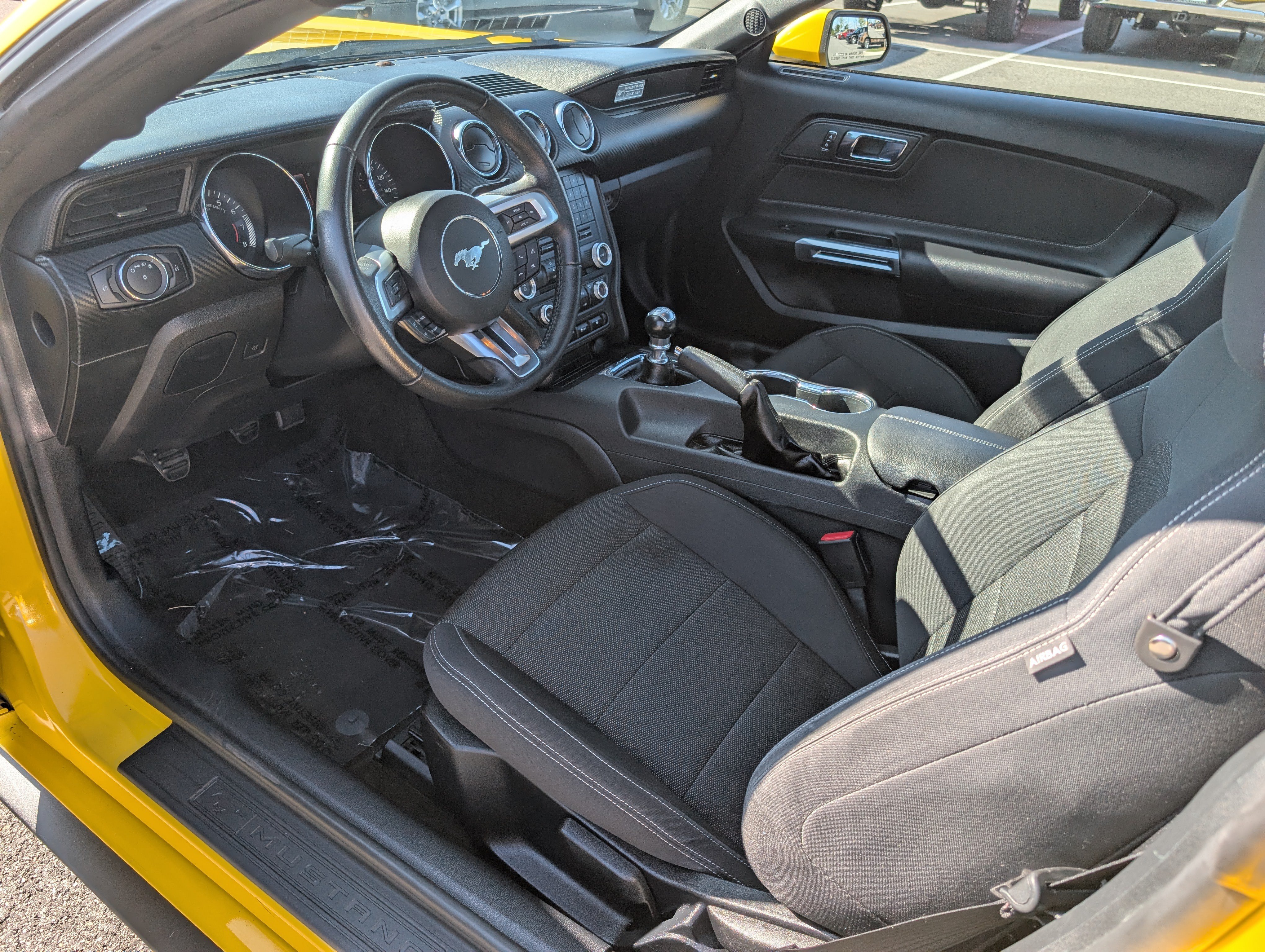 Used 2016 Ford Mustang Coupe RWD image 13
