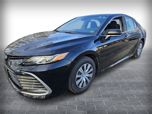 Used 2022 Toyota Camry LE image 3