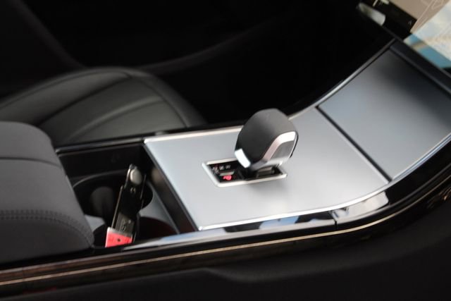 Used 2025 Land Rover Range Rover Evoque S image 28