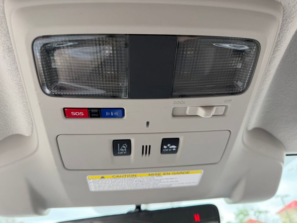 Used 2017 Subaru Crosstrek 2.0i Premium AWD/4WD image 32