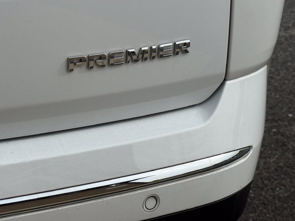 Used 2019 Chevrolet Traverse Premier w/ Driver Confidence II Package FWD image 9