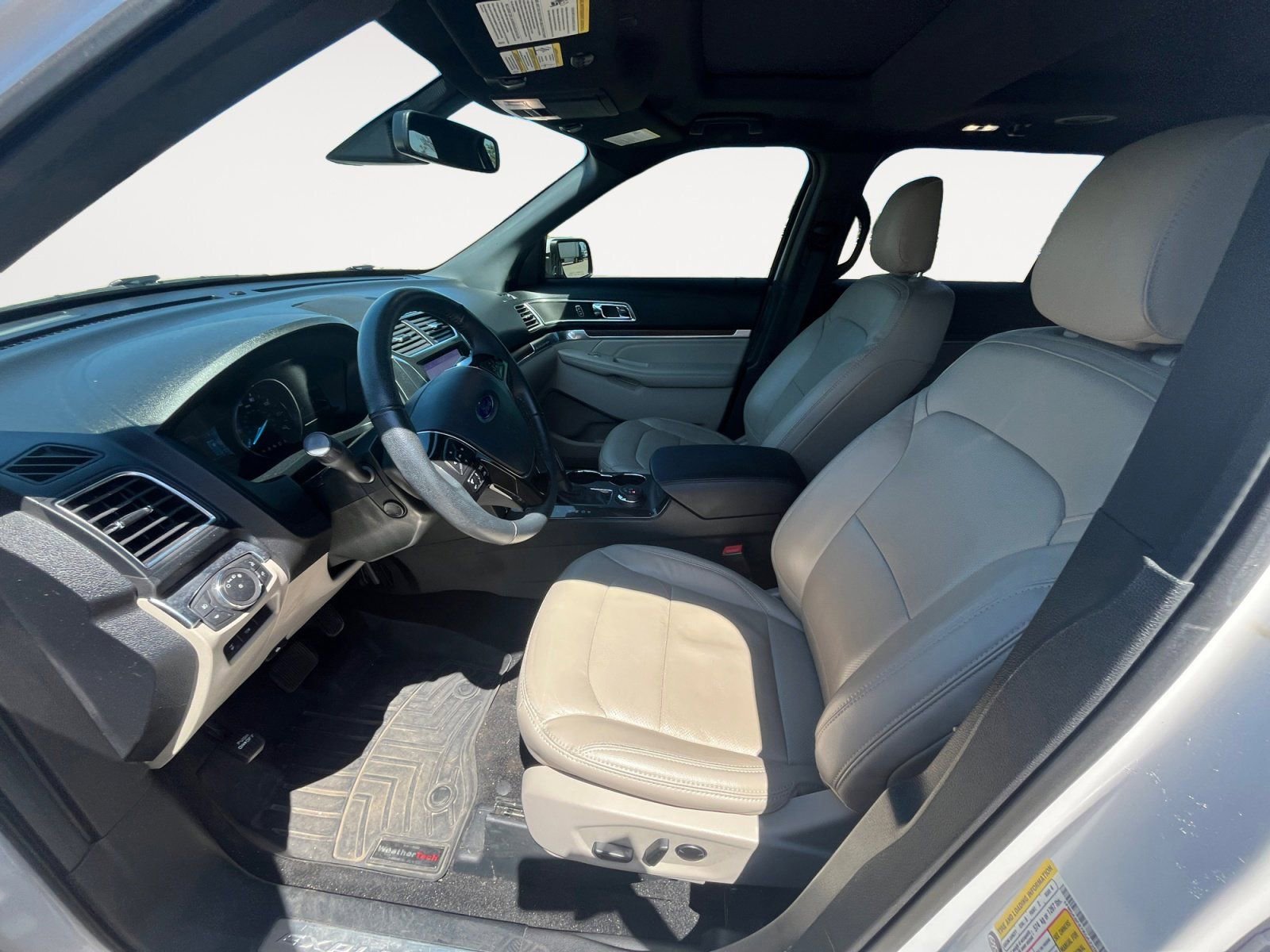 Used 2019 Ford Explorer Limited w/ Ford Safe & Smart Package AWD/4WD image 9