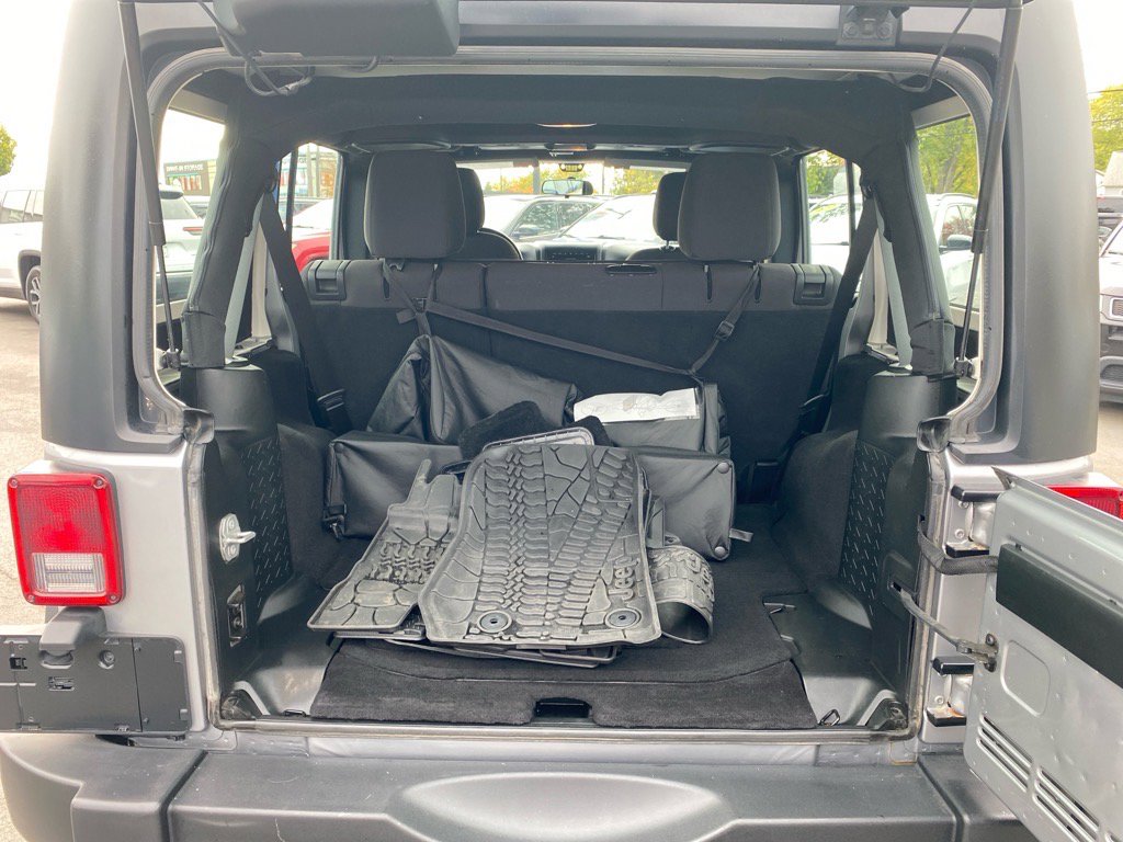 Used 2018 Jeep Wrangler Unlimited Sport w/ Connectivity Group image 20