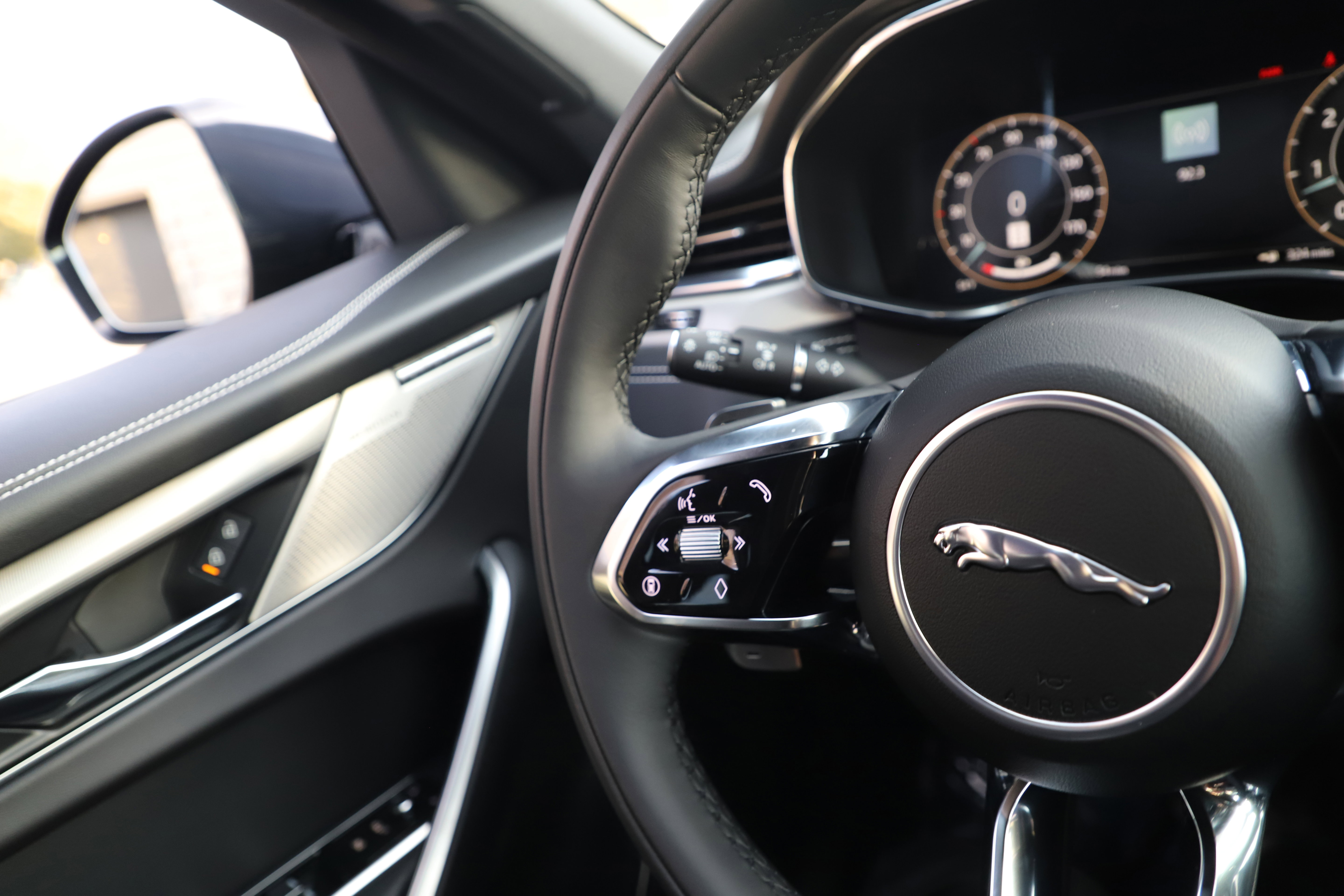 New 2026 Jaguar F-PACE R-Dynamic S AWD/4WD image 25