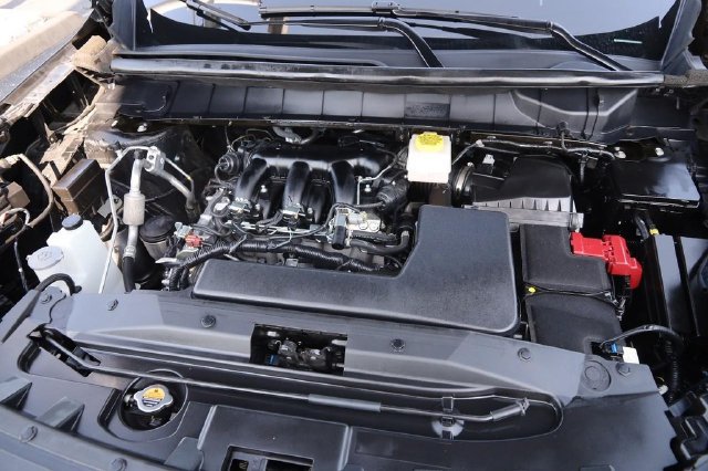 Certified 2025 Nissan Pathfinder SL FWD image 29