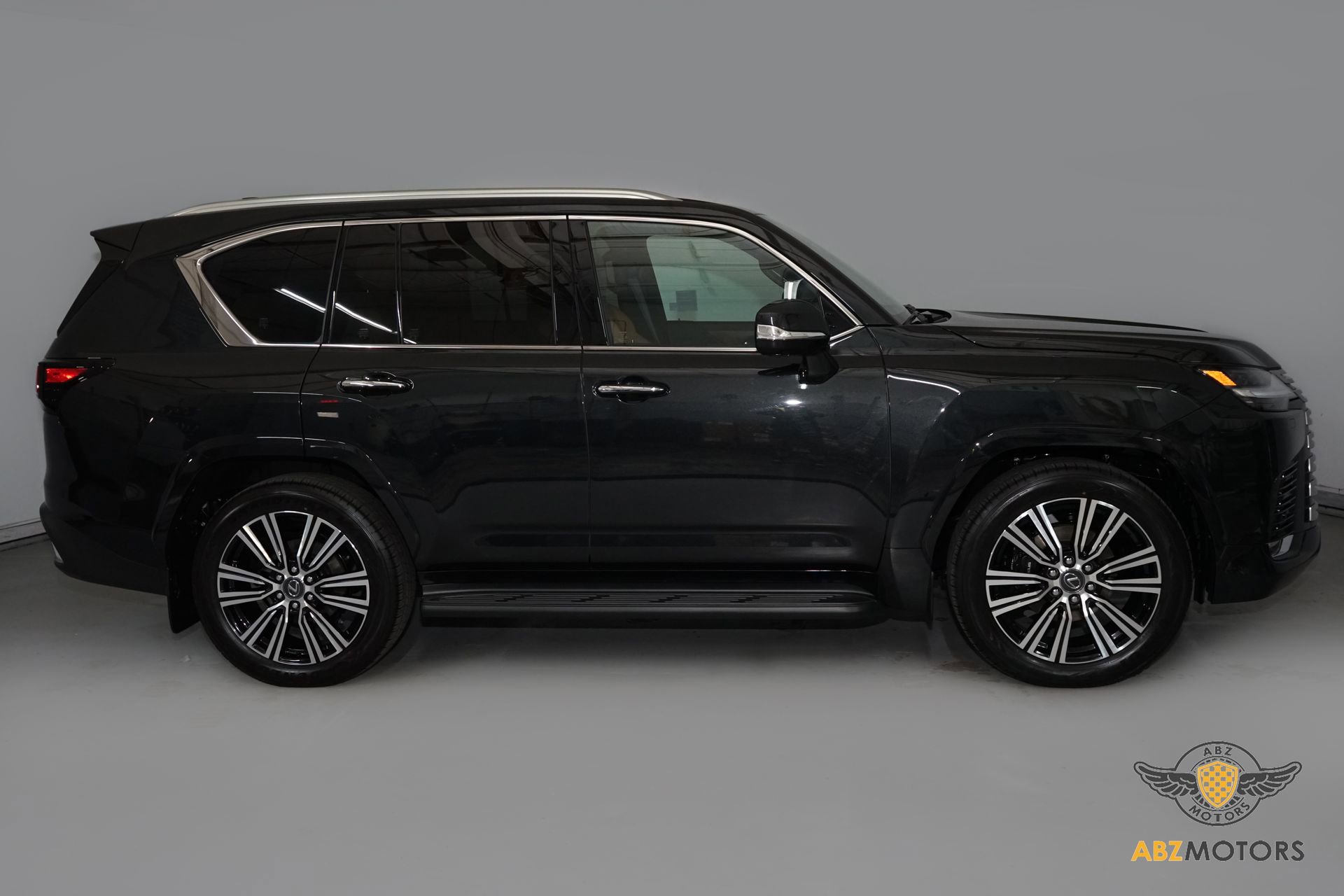 Used 2026 Lexus LX 600 4WD w/ Luxury Package image 5