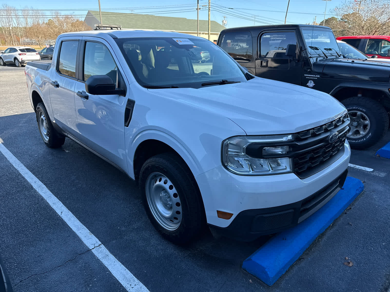 Used 2022 Ford Maverick XL image 1