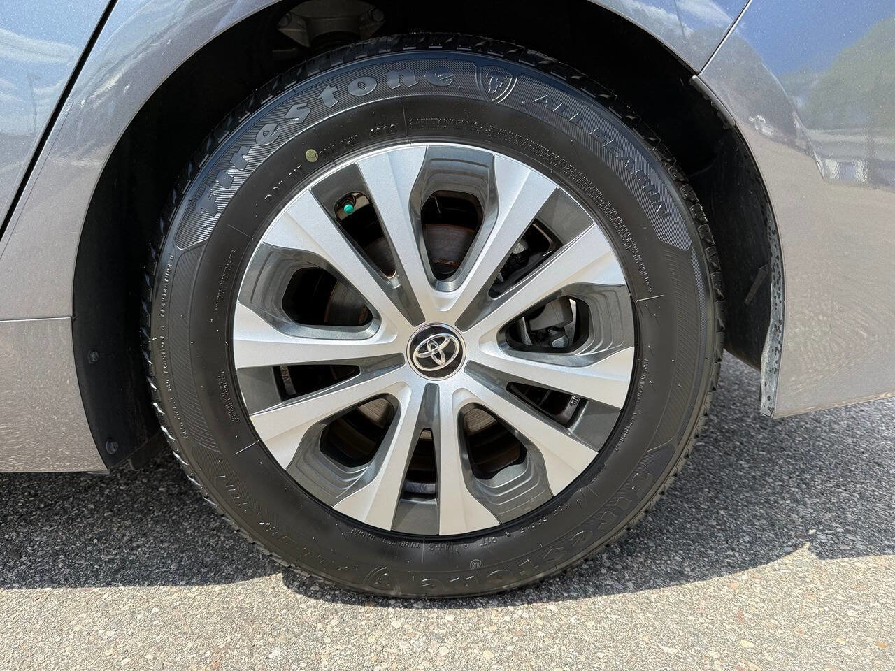 Used 2020 Toyota Prius Prime LE FWD image 18