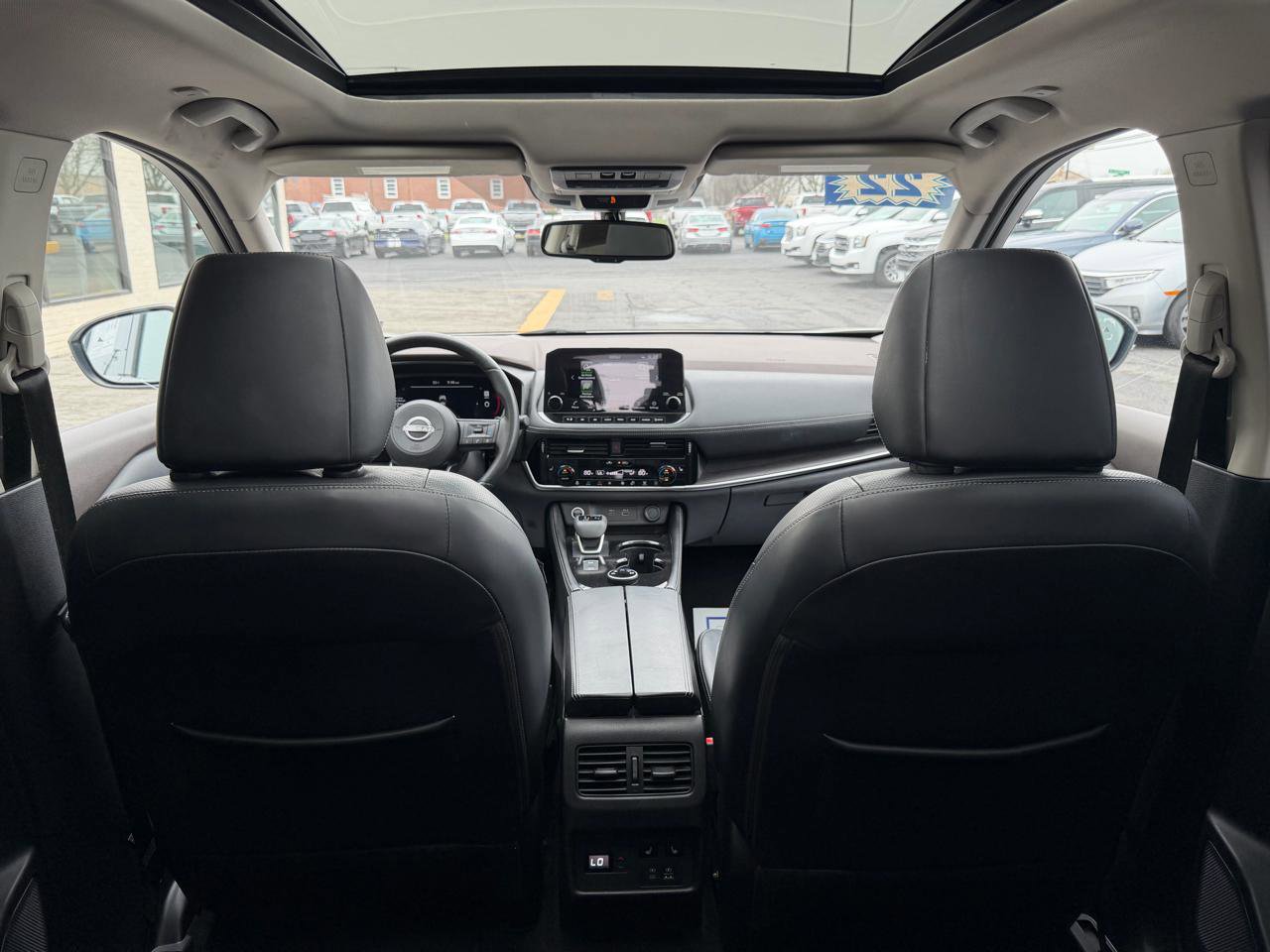 Used 2022 Nissan Rogue Platinum w/ Head-Up Display Package image 21