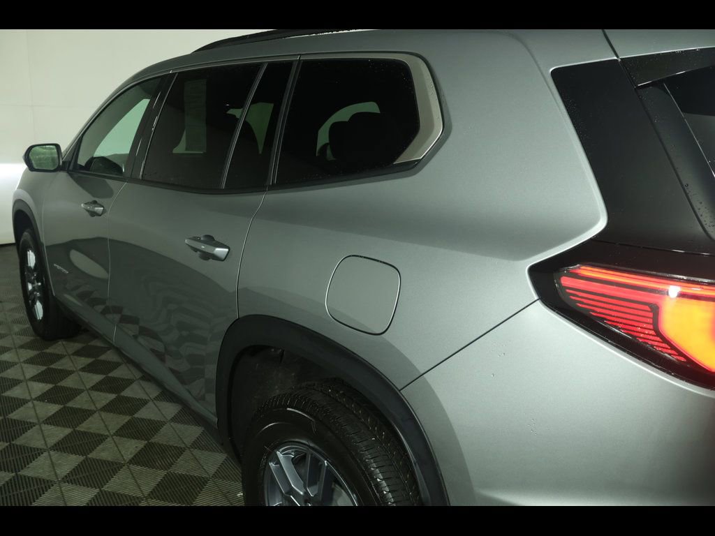 Used 2025 GMC Acadia Elevation image 19