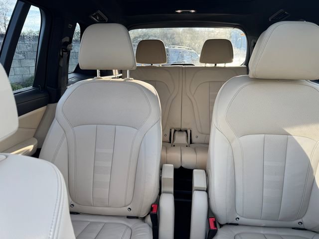 Used 2021 BMW X7 xDrive40i w/ M Sport Package image 28