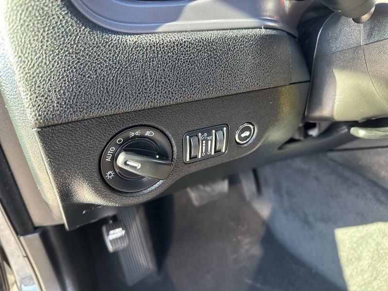 Used 2023 Dodge Charger SXT w/ Blacktop Package image 10