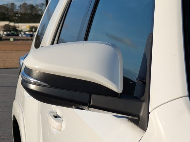 Used 2023 Toyota 4Runner SR5 Premium w/ Moonroof Package image 10