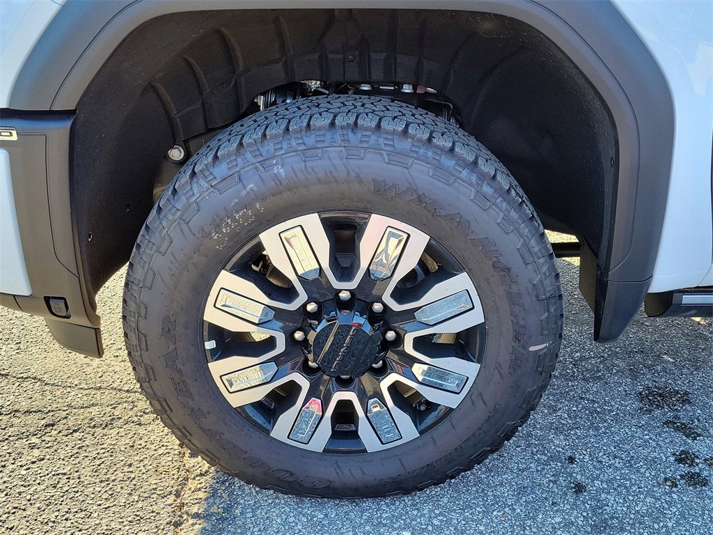 New 2026 GMC Sierra 2500 Denali w/ Denali Reserve Package image 8