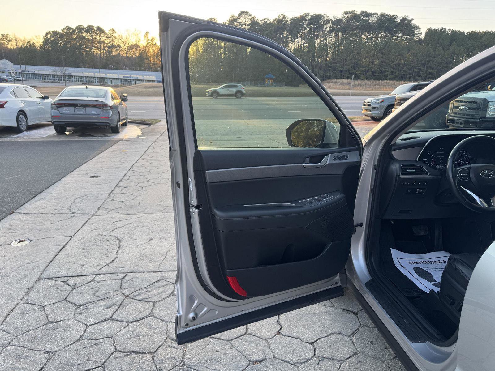 Used 2022 Hyundai Palisade SEL w/ 8P Bench Seat Package image 6