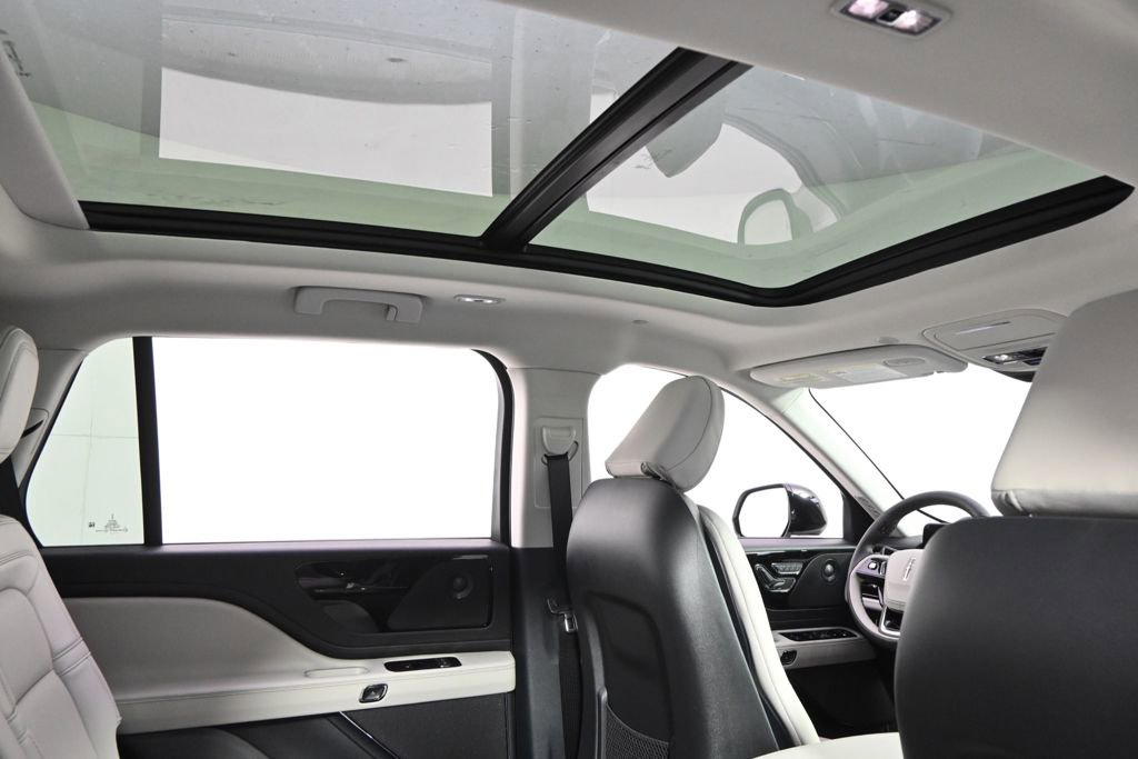 New 2026 Lincoln Aviator Reserve image 17