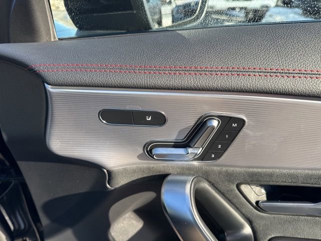 Used 2022 Mercedes-Benz CLA 250 4MATIC image 29