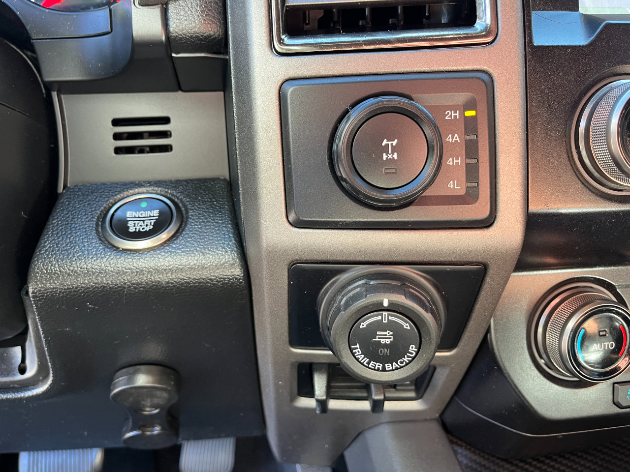 Used 2020 Ford F150 Raptor w/ Equipment Group 802A Luxury image 25